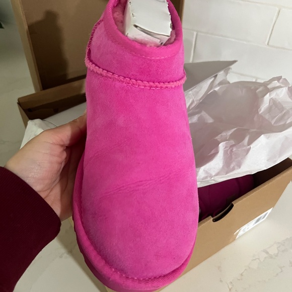 Uggs pink size 8 - Picture 8 of 8